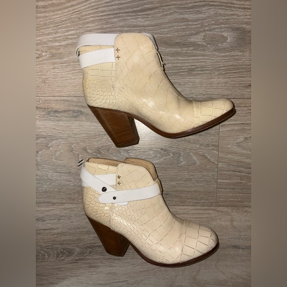 Rag & Bone Harrow Ivory Croc Embossed Leather Block Heel Ankle Boots Size US 6 - Picture 2 of 3